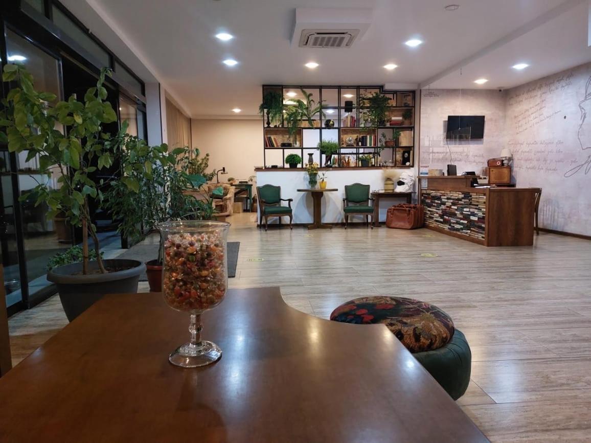 Gala Boutique Hotel Kutaisi Eksteriør billede
